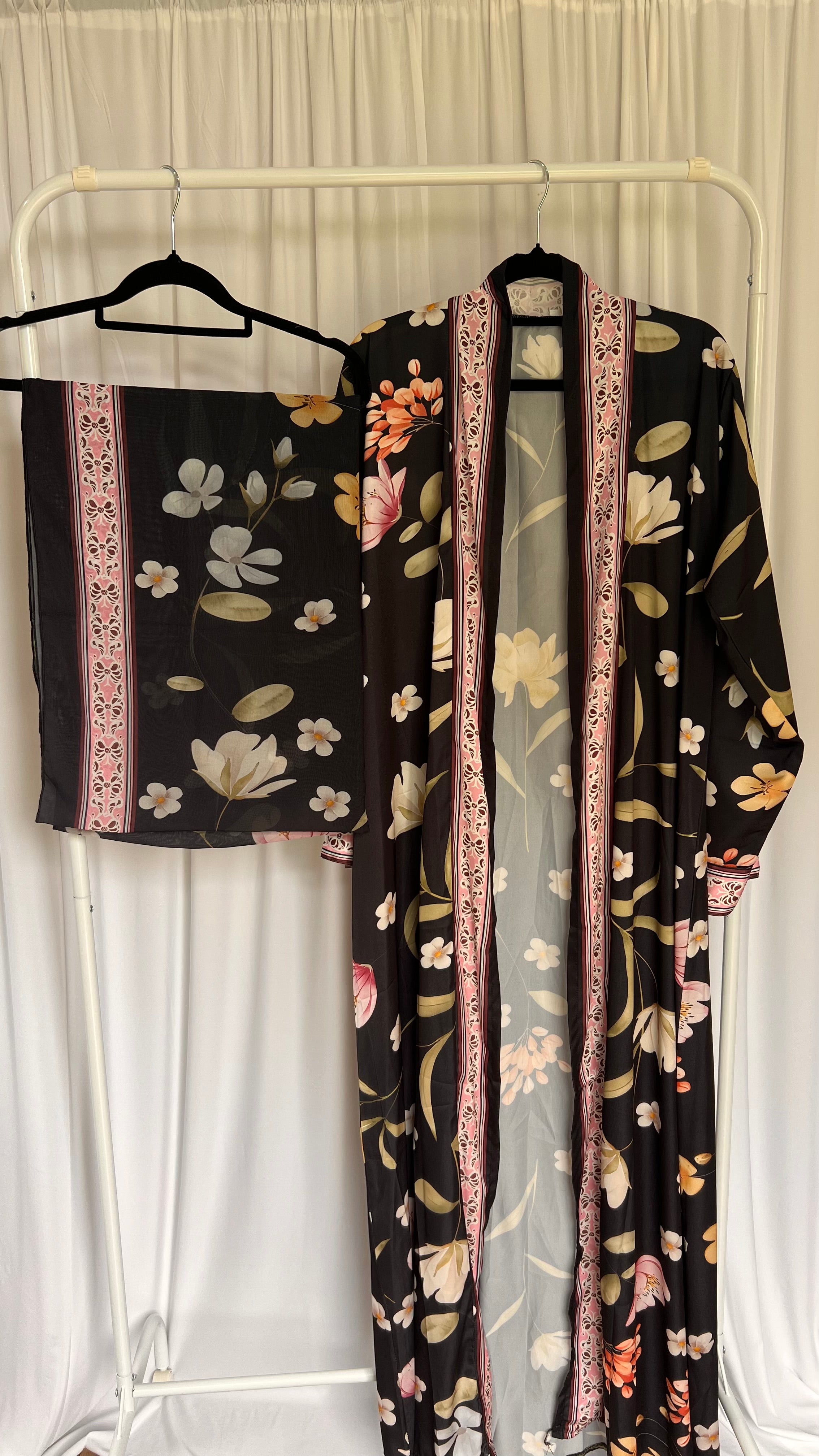 Printed floral abaya