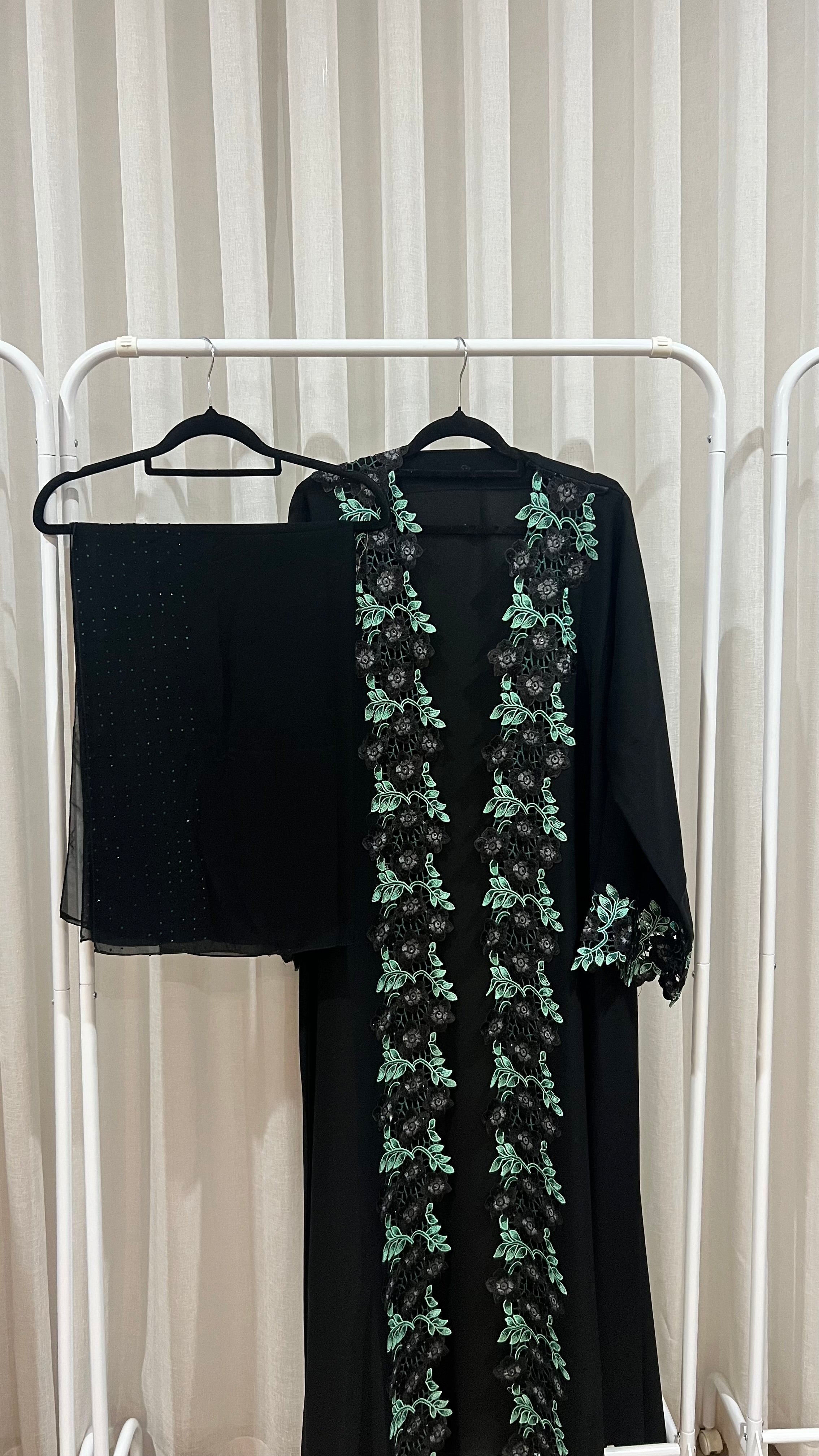 Mint bloom abaya