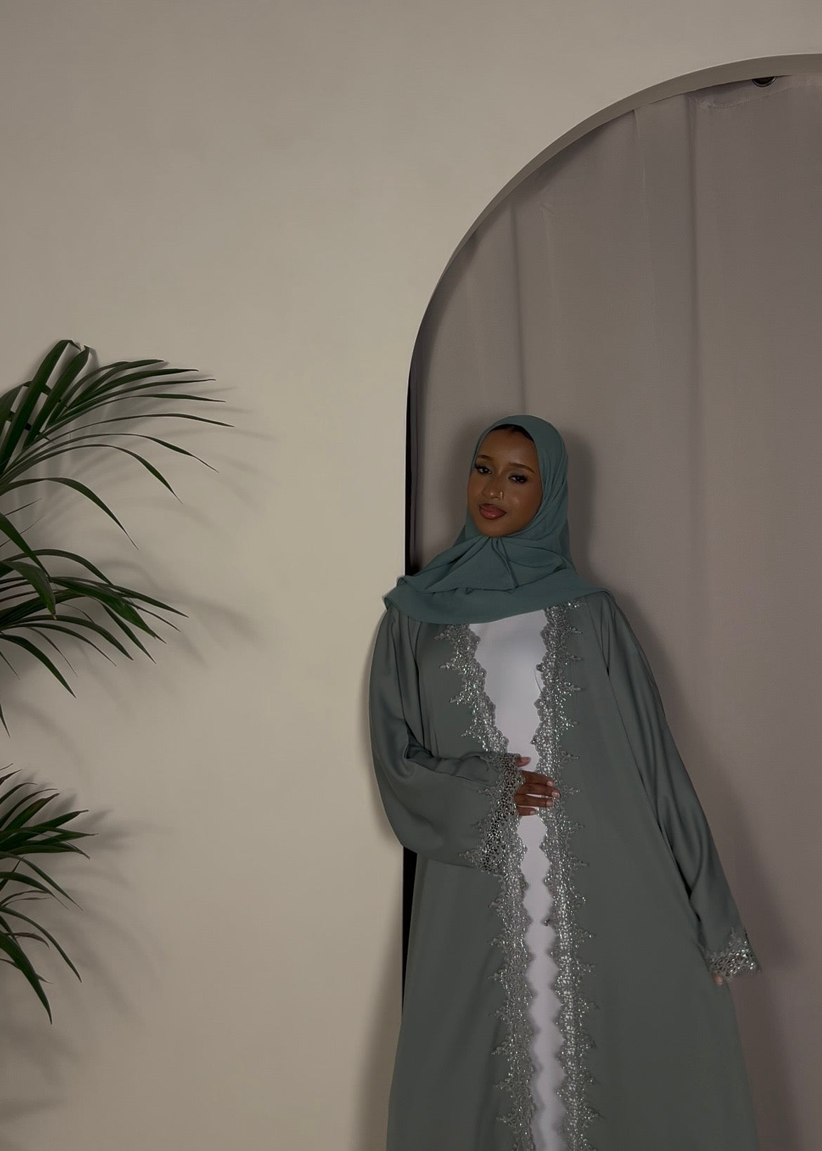 Noor lace open abaya - 2 piece set