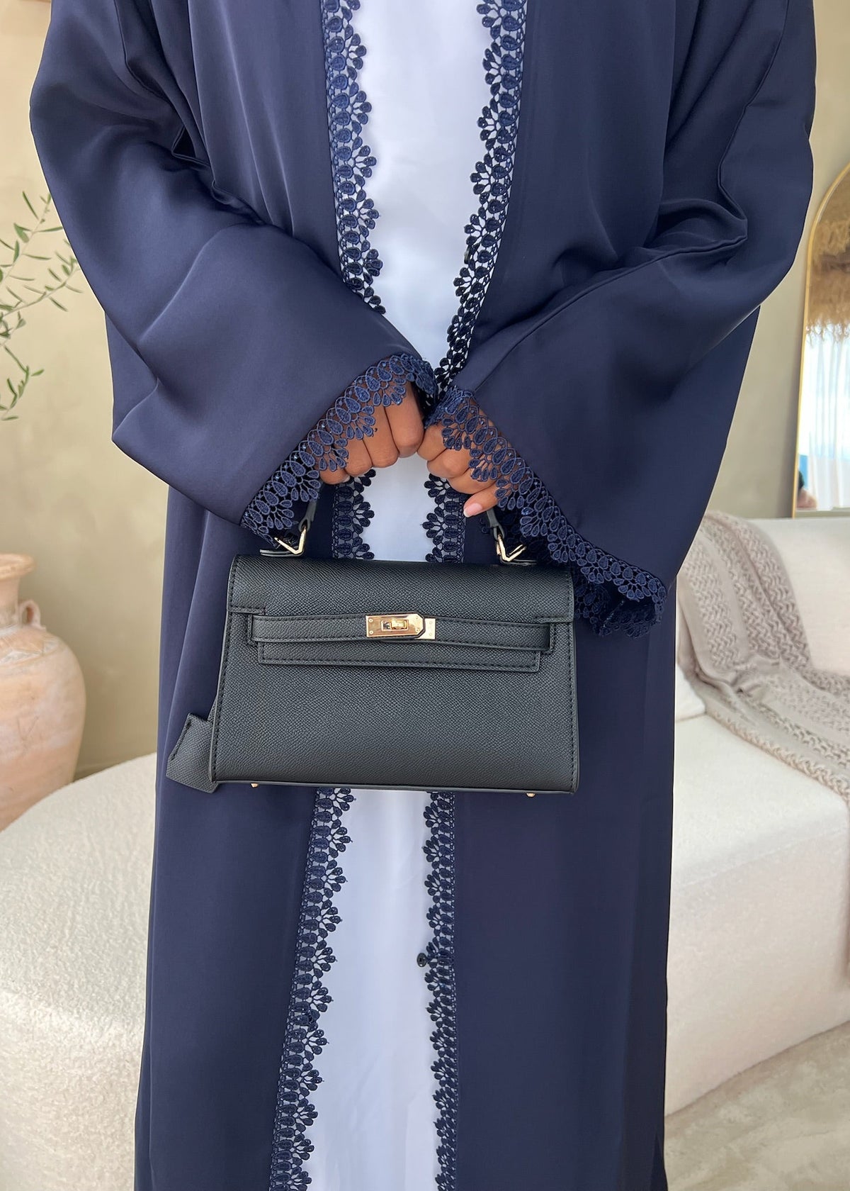 Petal trim abaya