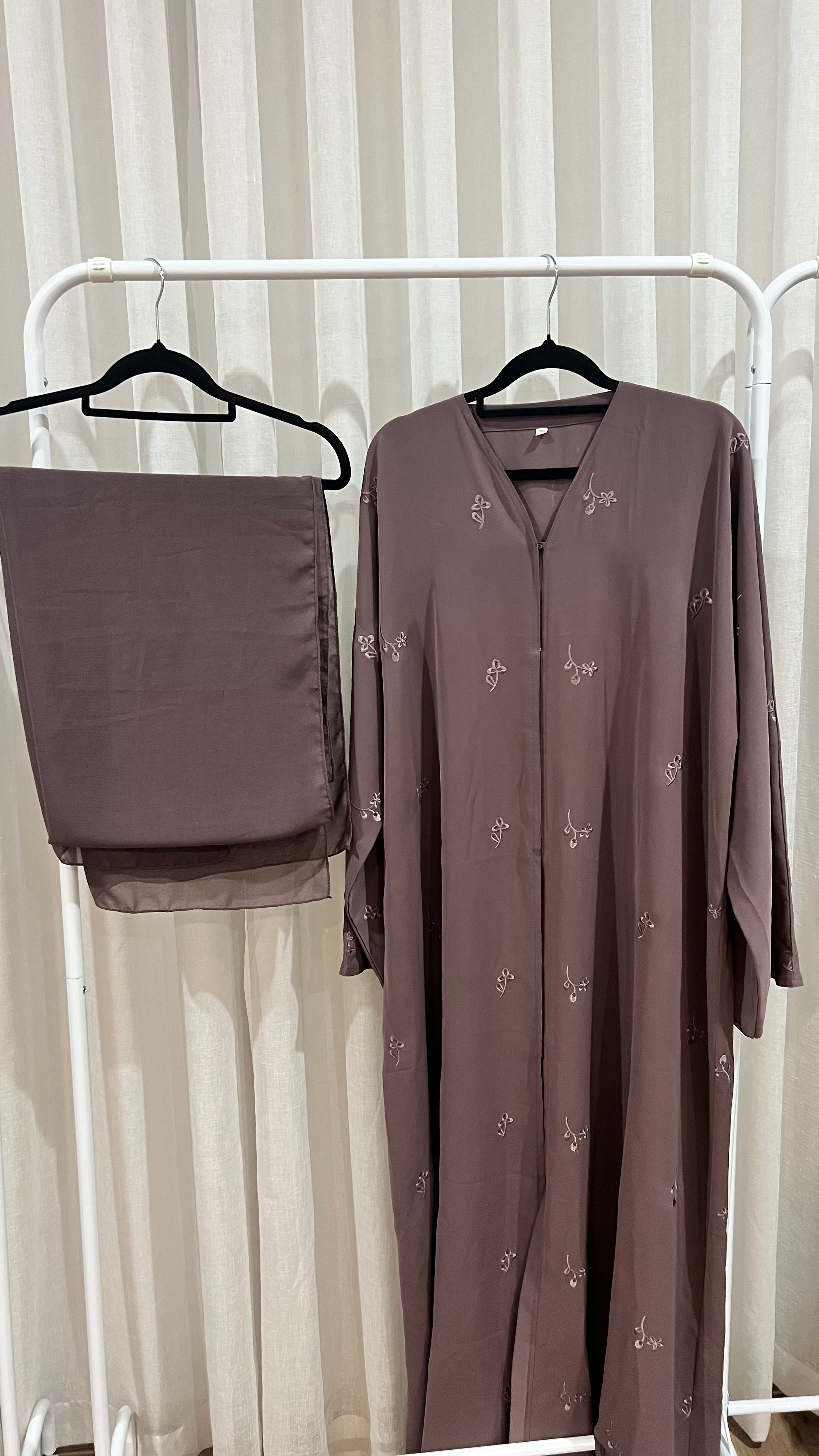 Floral embroidered abaya
