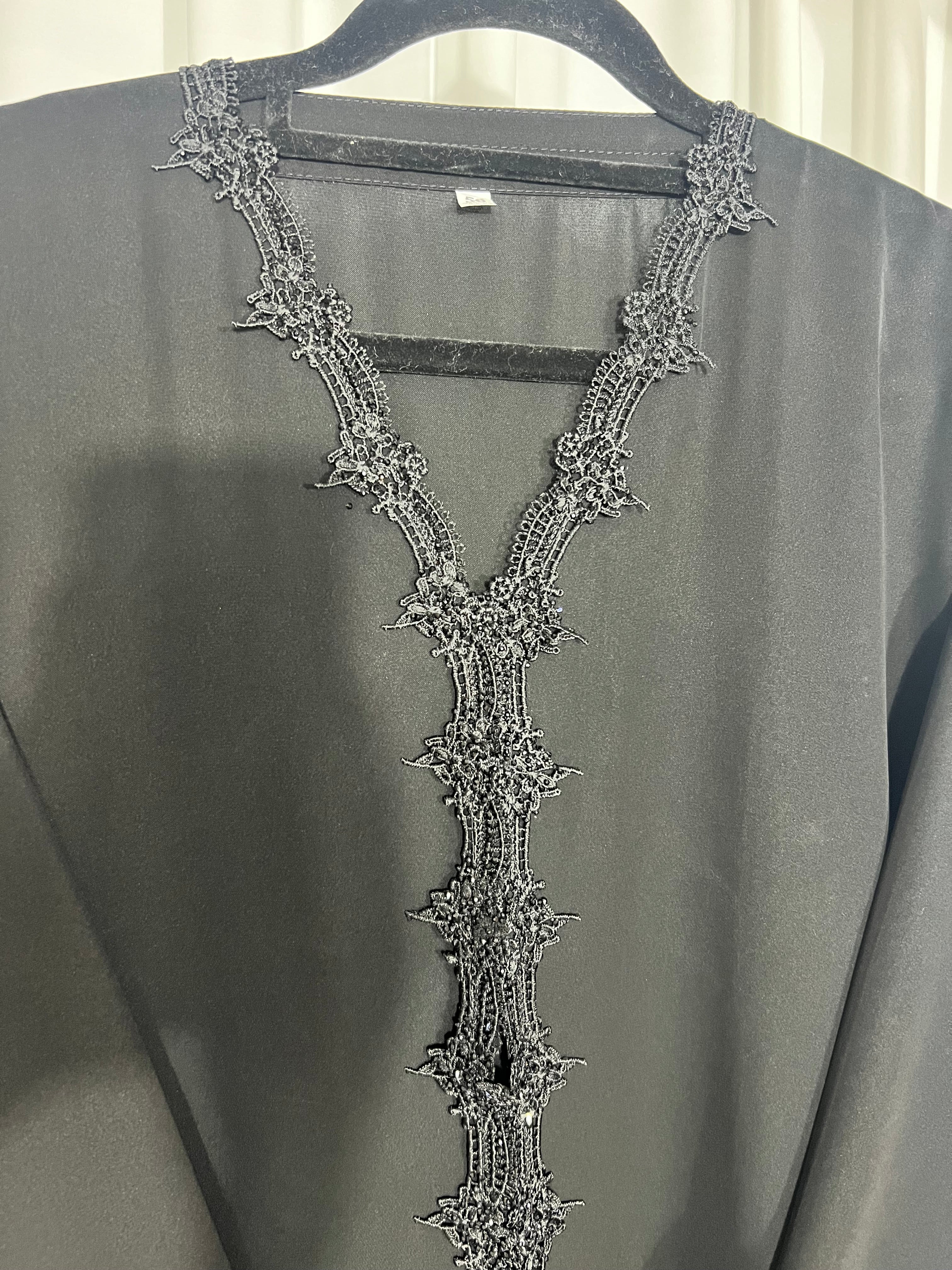 Classic embroidered abaya set