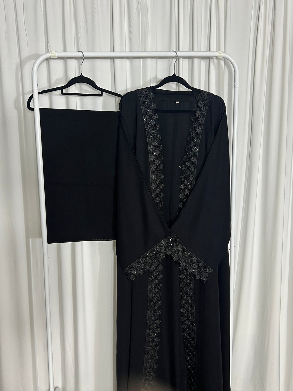 Petal lace abaya