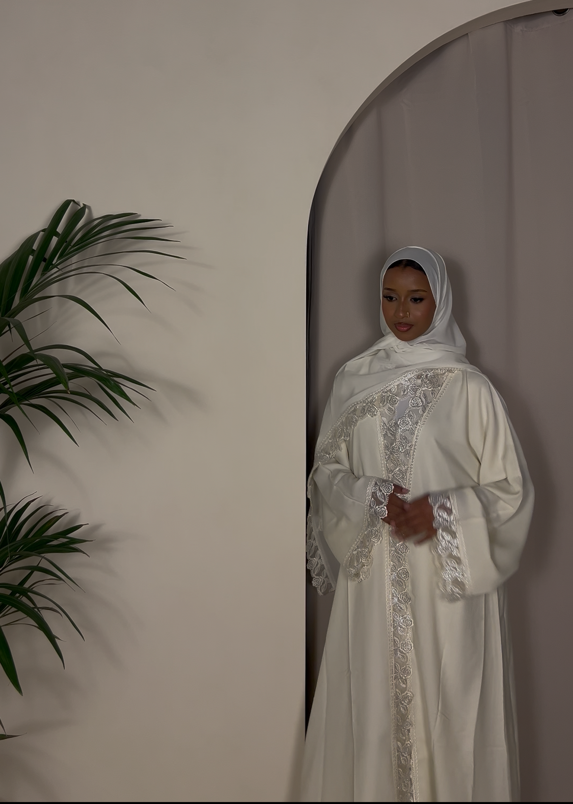 Soft Ivory lace abaya-2 piece set