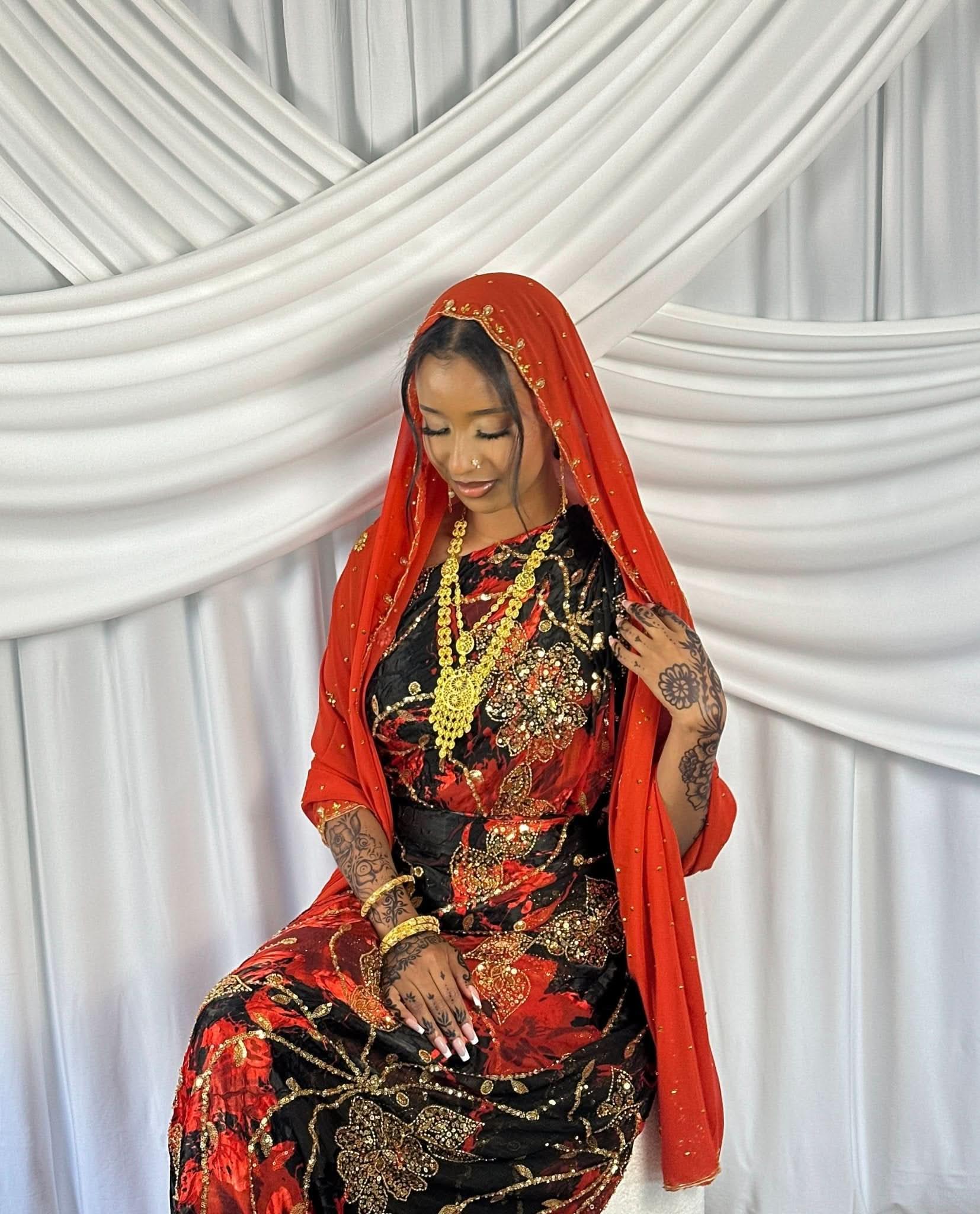 Black rose Stone Dirac - Layali Heritage