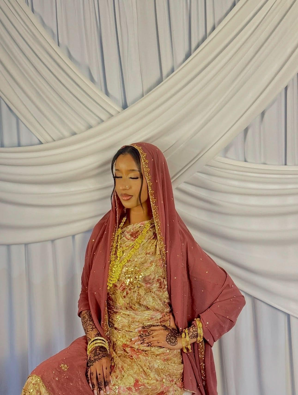 Golden blush Stone Dirac - Layali Heritage