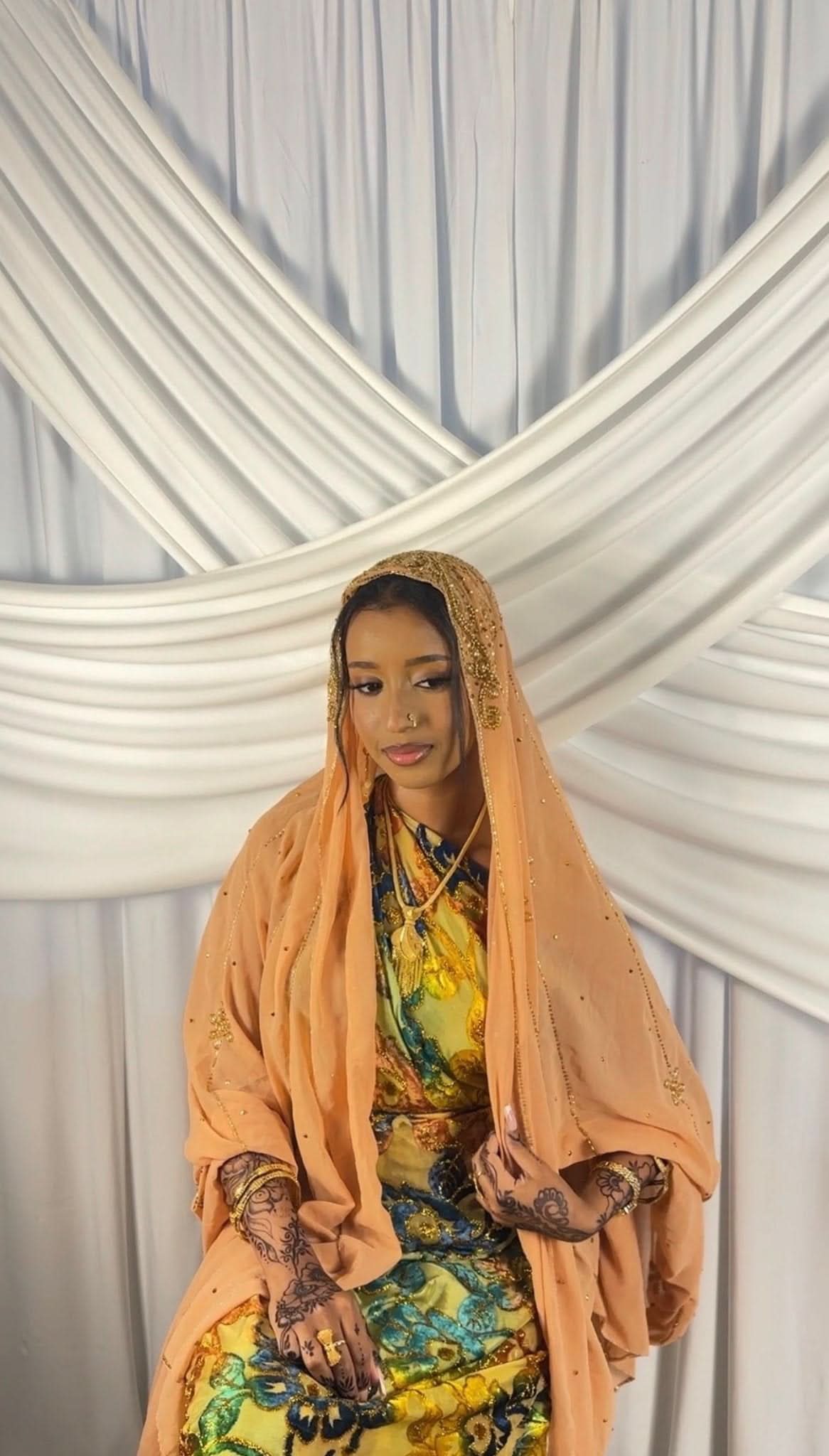 MAQBAL GOLDEN SAHARA DIRAC - Layali Heritage