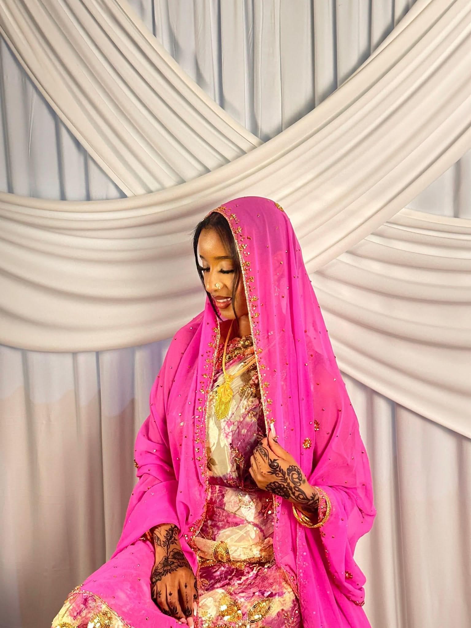 Pink oasis stone Dirac - Layali Heritage