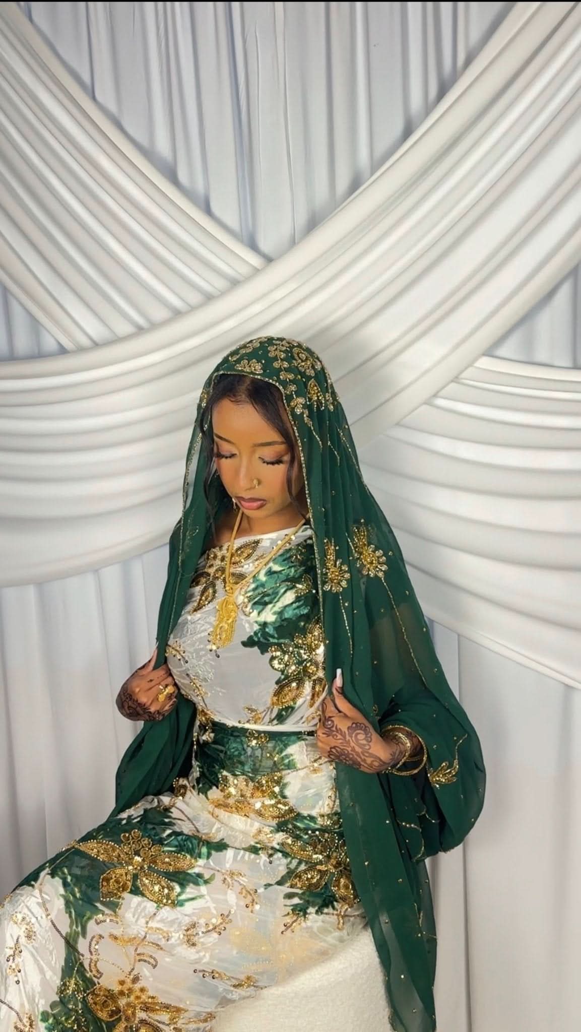 ROYAL EMERALD DIRAC - Layali Heritage